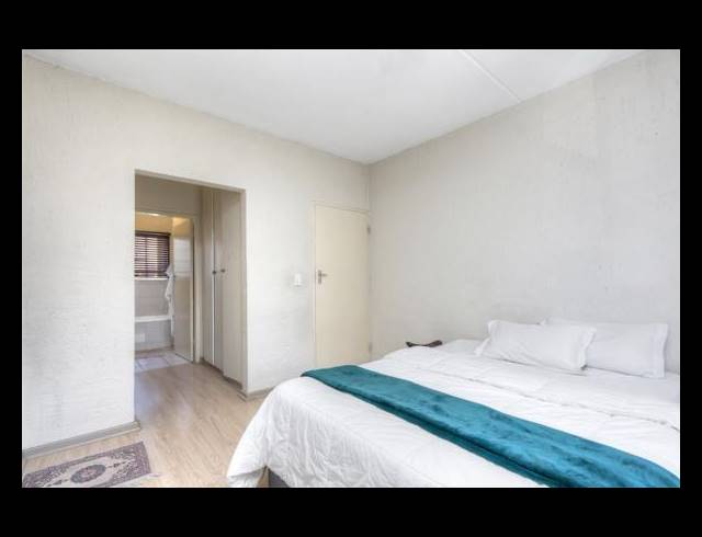 2 BEDROOM APARTMENT FOR SALE IN GLENHAZEL